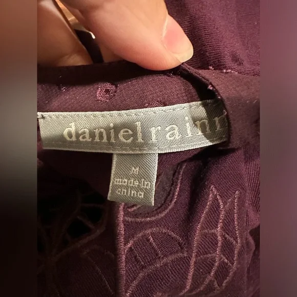 Daniel Rainn Purple Women's Top- size Medium - Picture 5 of 6